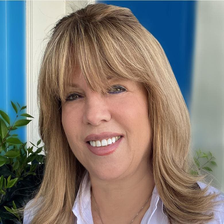 Debby Gabbai portrait